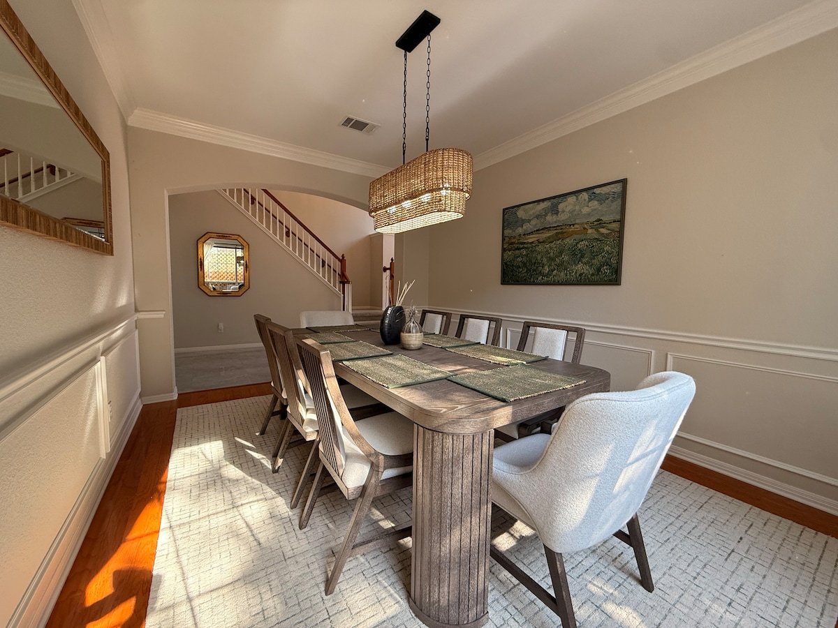 Formal dining